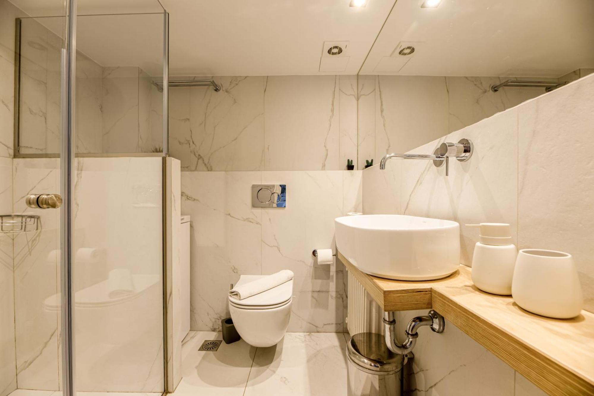 The Artistic One-bedroom In Plaka * Athens