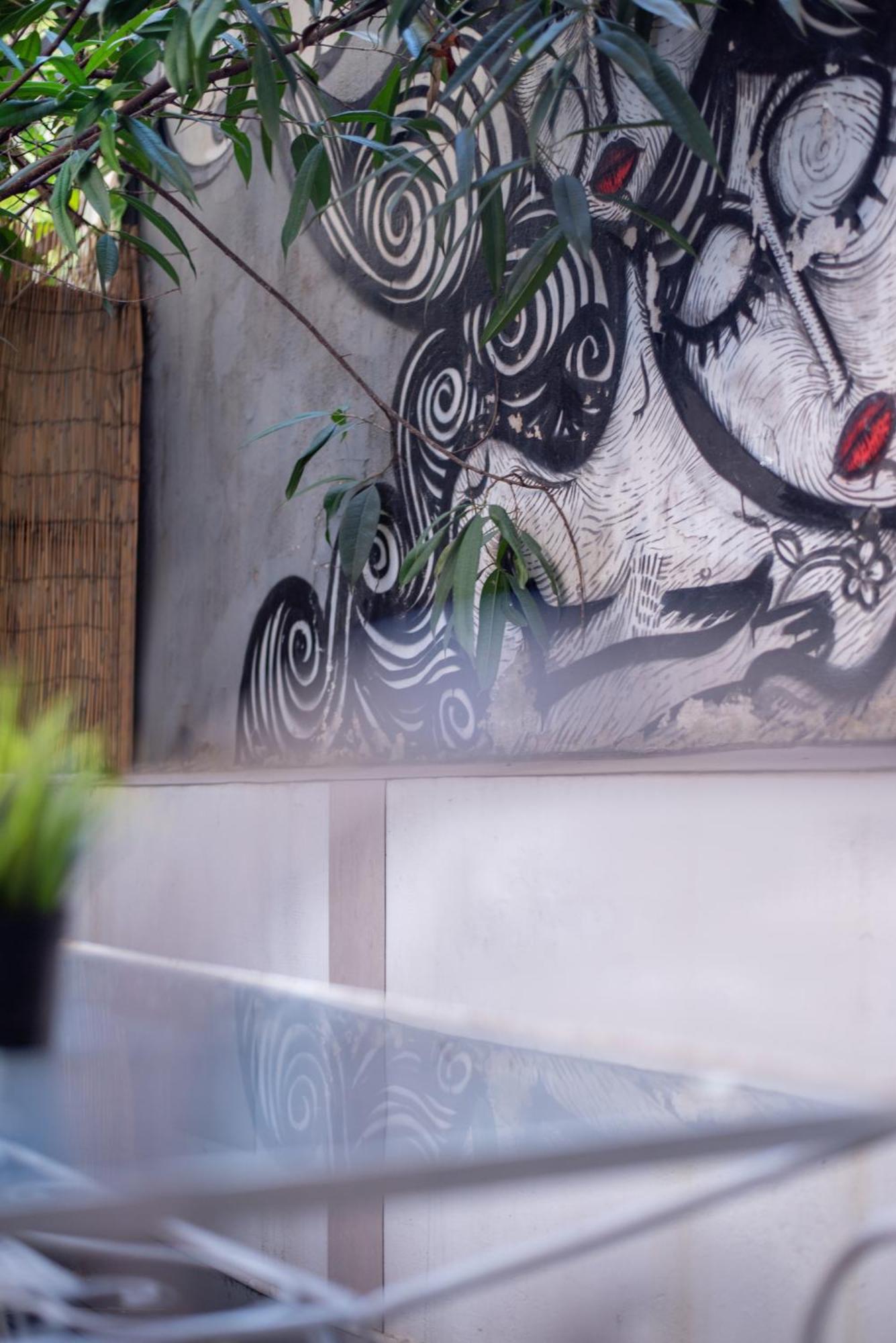The Artistic One-bedroom In Plaka Apartment