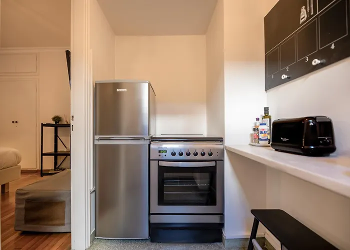The Artistic One-Bedroom Studio In Plaka
