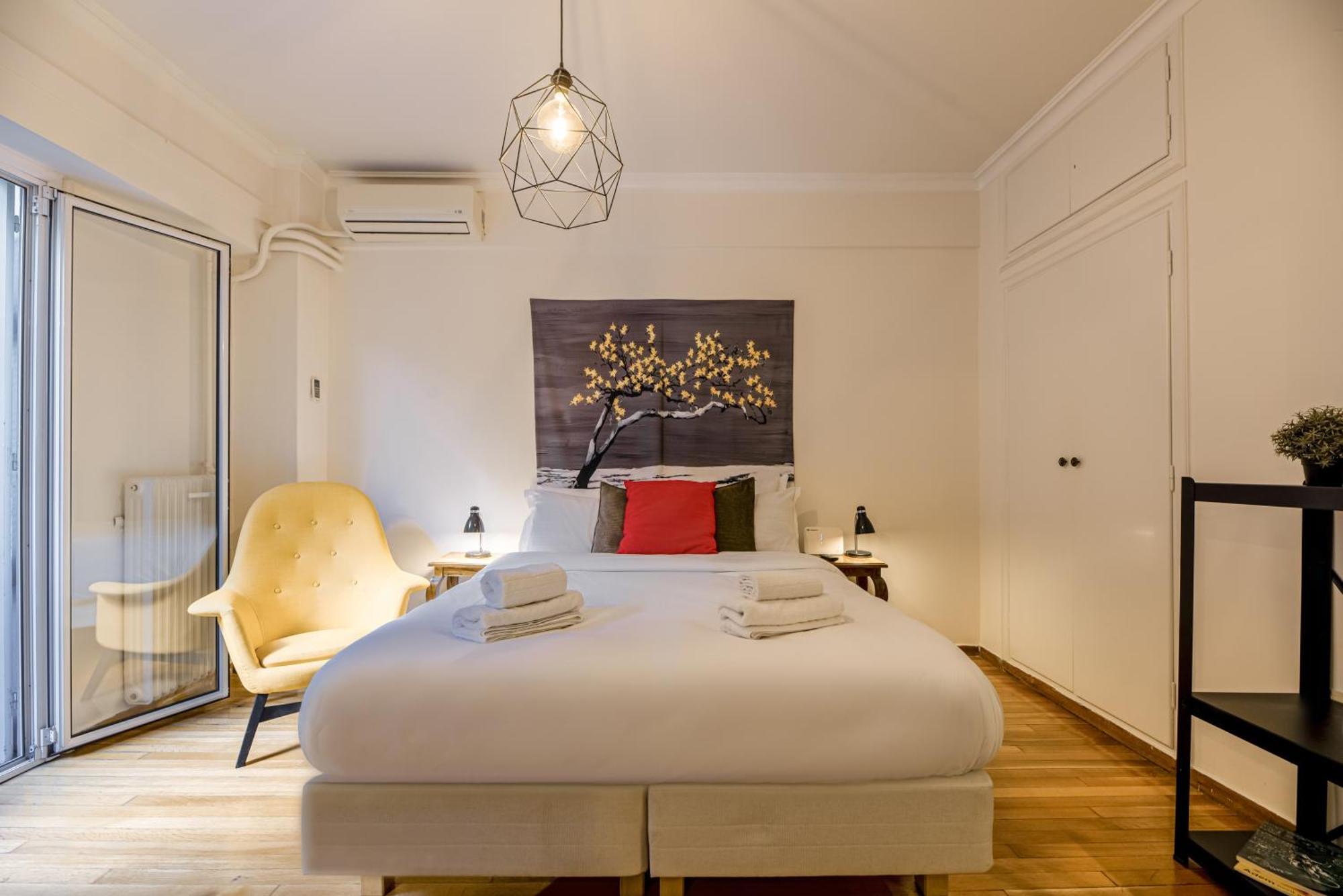 The Artistic One-bedroom In Plaka * Athens
